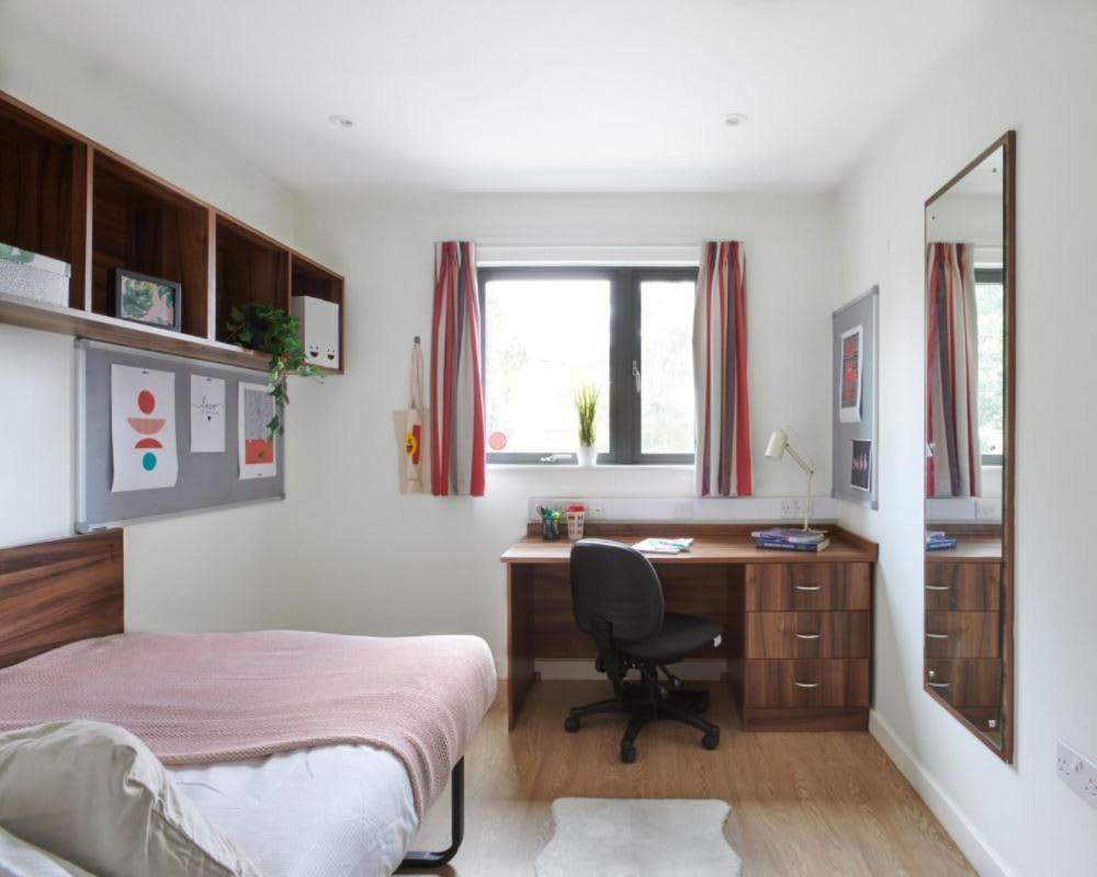 Zeni Ensuite Rooms In 엑서터 외부 사진